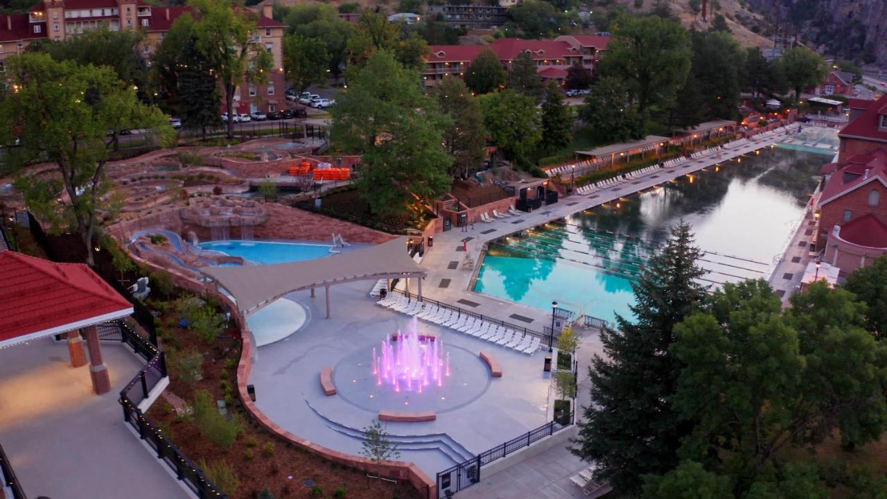 Glenwood Hot Springs Resort Glenwood Springs Exterior photo