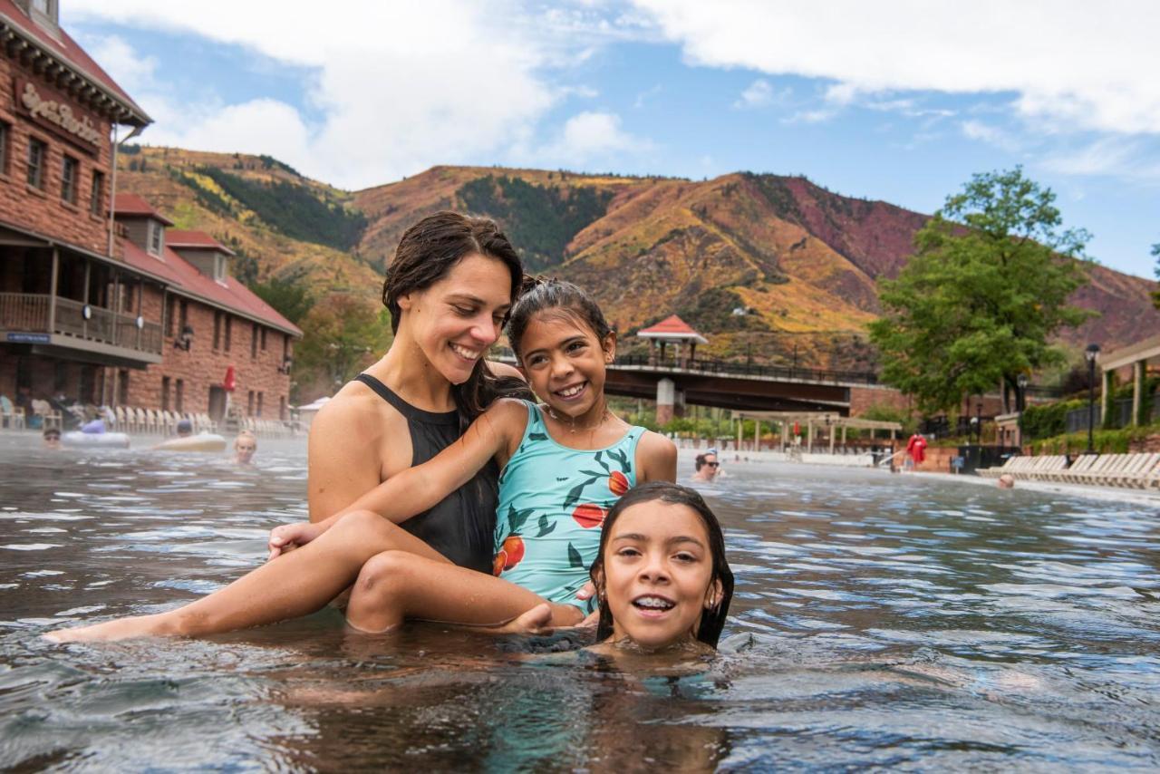 Glenwood Hot Springs Resort Glenwood Springs Exterior photo