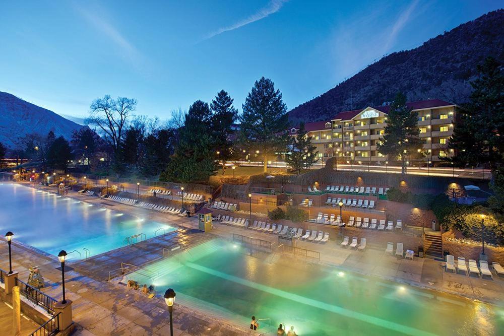 Glenwood Hot Springs Resort Glenwood Springs Exterior photo