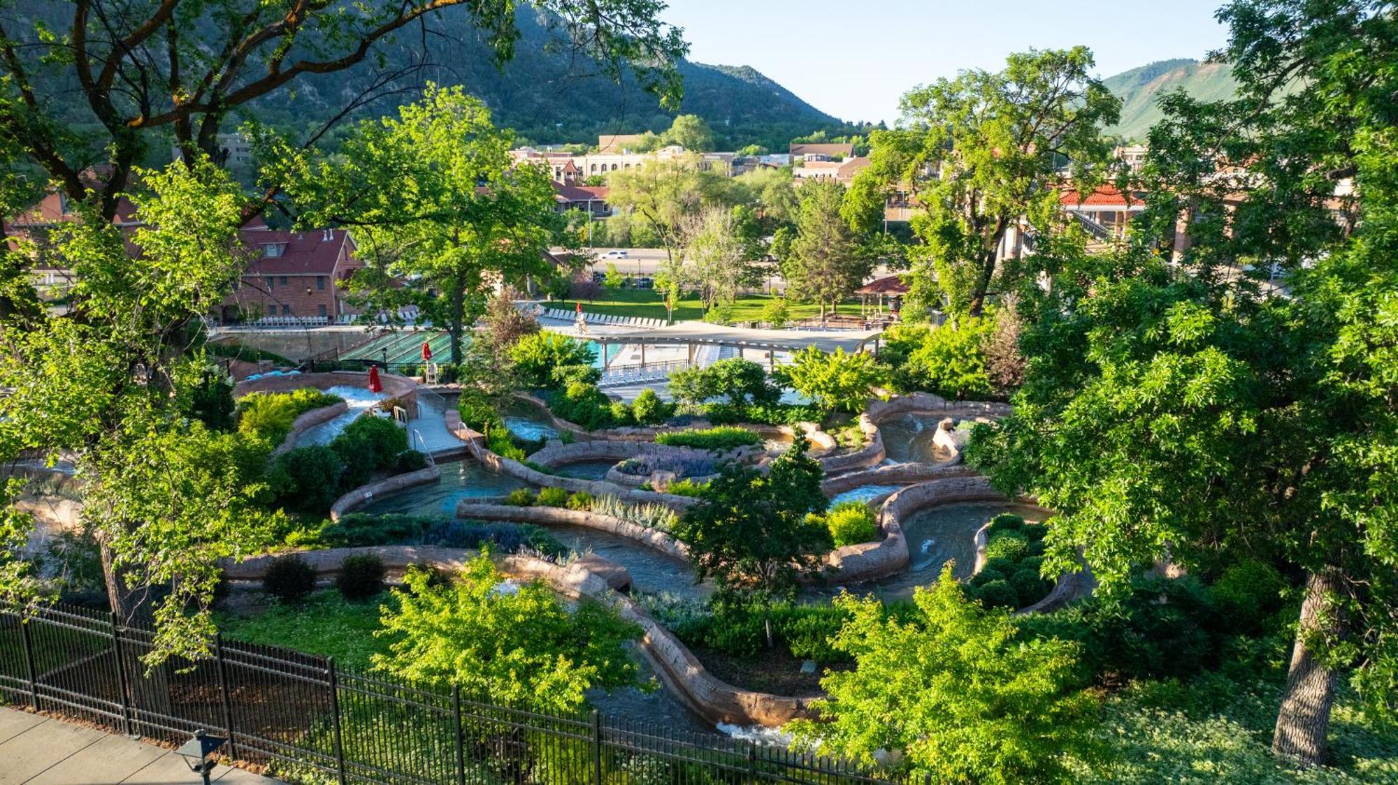 Glenwood Hot Springs Resort Glenwood Springs Exterior photo